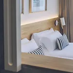 AYA Seahotel